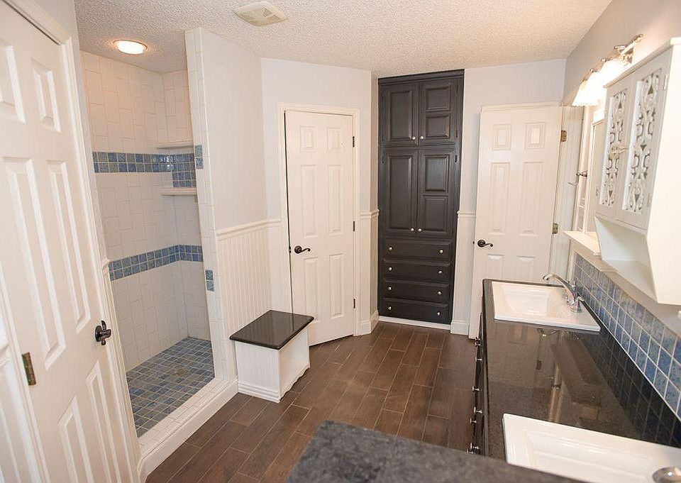 2nd image of 3307 Crestmont Dr