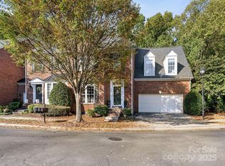 10224 Berkeley Pond Dr, Charlotte, NC 28277