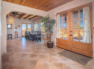 98 Calle Mirador, Ranchos De Taos, NM 87557