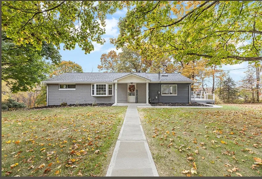 304 W Fenn Dr photo 1