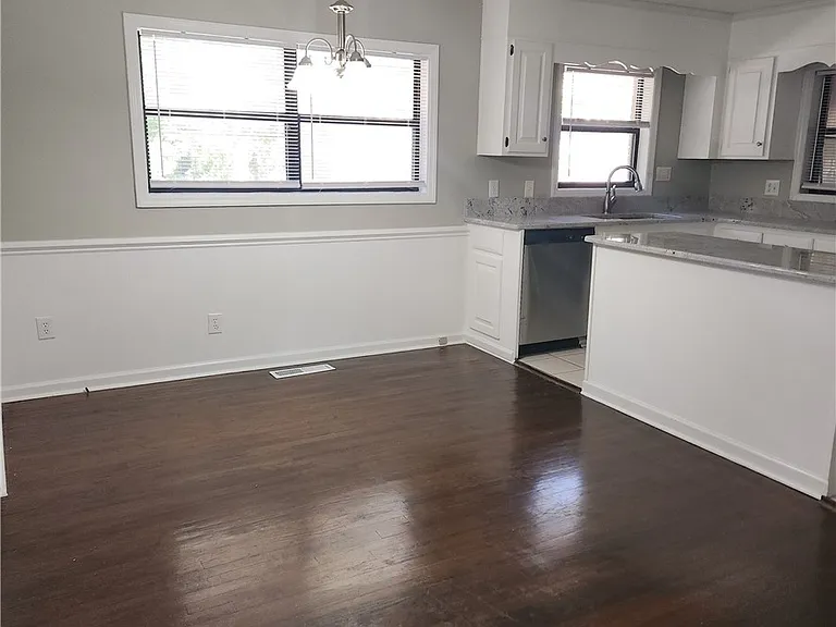 1406 Raeford Rd — Photo 3