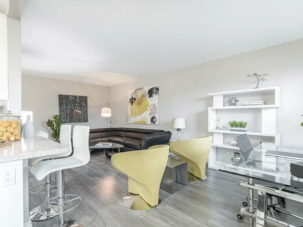 Stirling Place, 403 Stirling Ave S, Kitchener, ON N2M 3H8