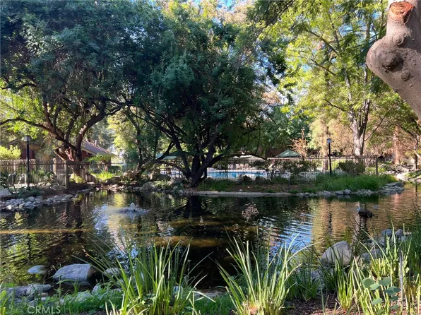 7131 Farralone Ave Unit 35, Canoga Park, CA 91303