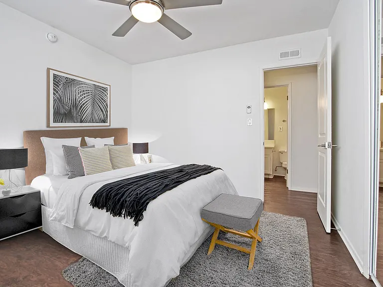 1624 Camden Ave — Photo 22