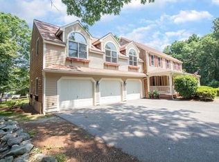 52 Captain Torrey Ln, Pembroke, MA 02359
