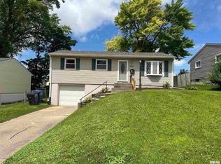 2806 Cypress Dr, Bettendorf, IA