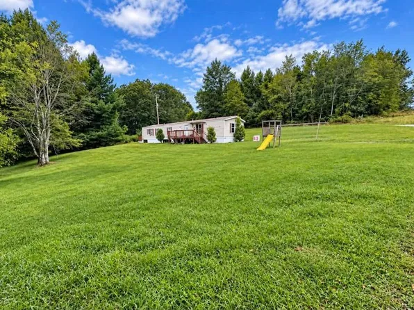 611 Arrowhead Cir, Cedar Bluff, VA 24609