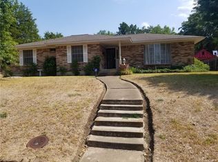 324 Davis Dr, Desoto, TX 75115