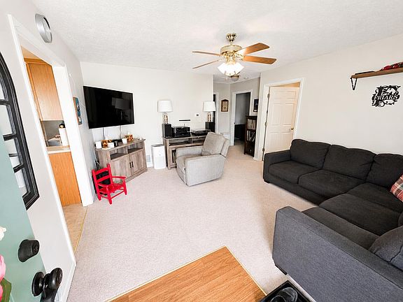 2nd image of 104 Evansdale Ave
