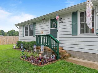 6712 Greenfield Ln, Gloucester, VA 23061