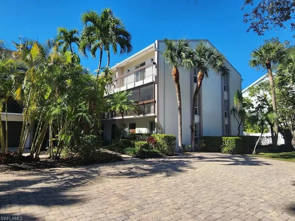 995 9th AVE S #6, NAPLES, FL 34102
