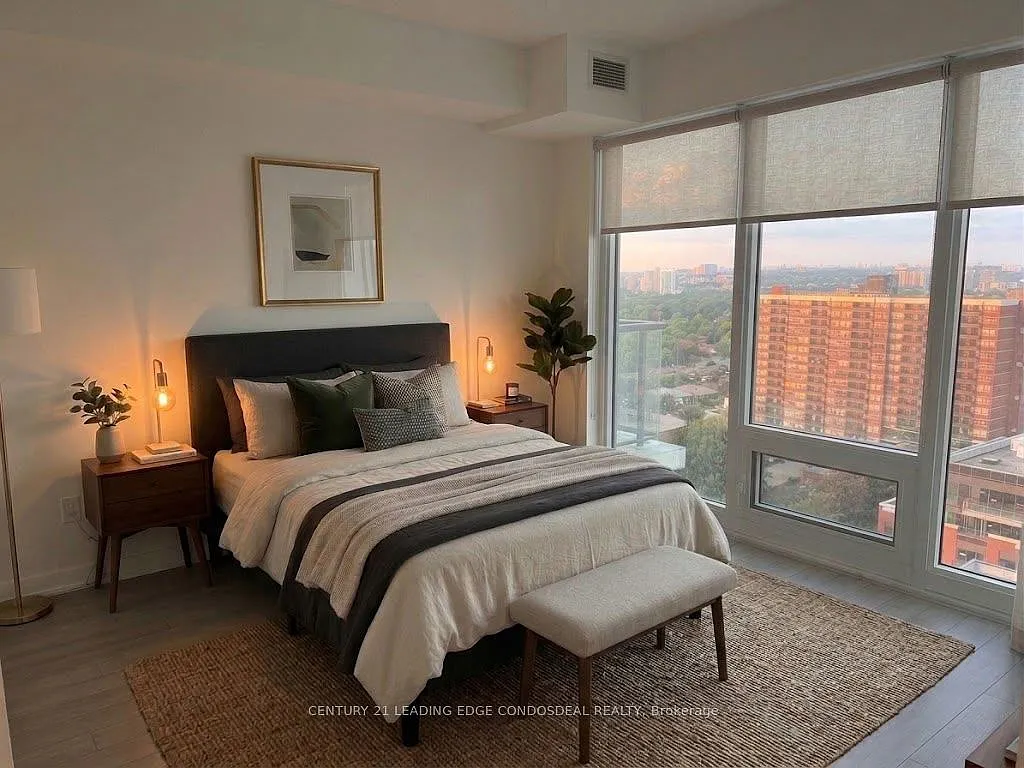 Notting Hill Condos — Photo 4