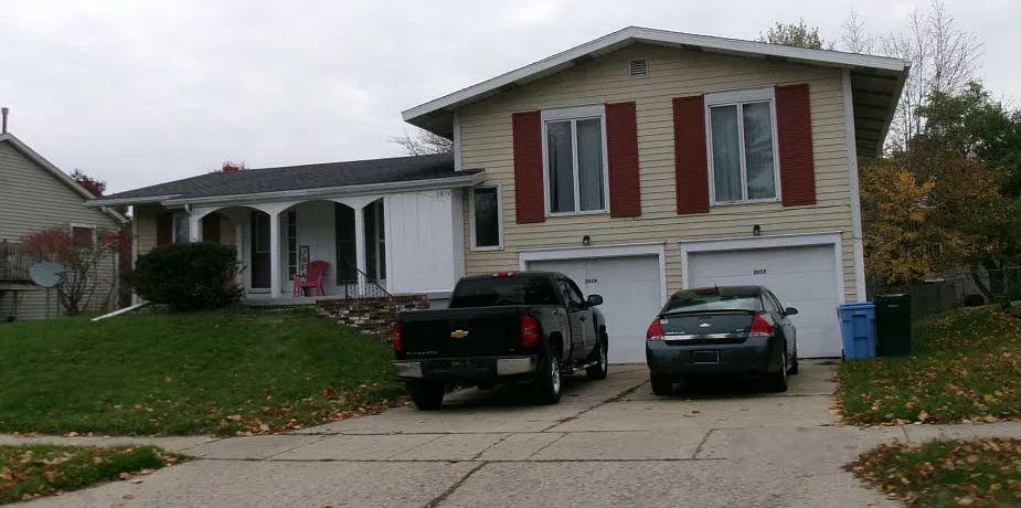 2819 Stoneleigh Dr