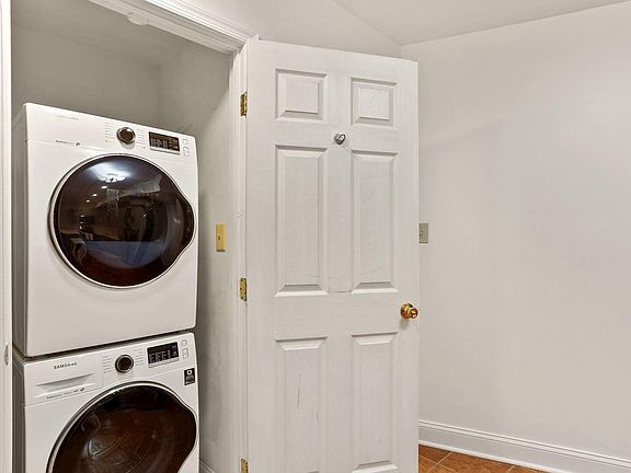 4th image of 650 Newton Pl NW APT 1