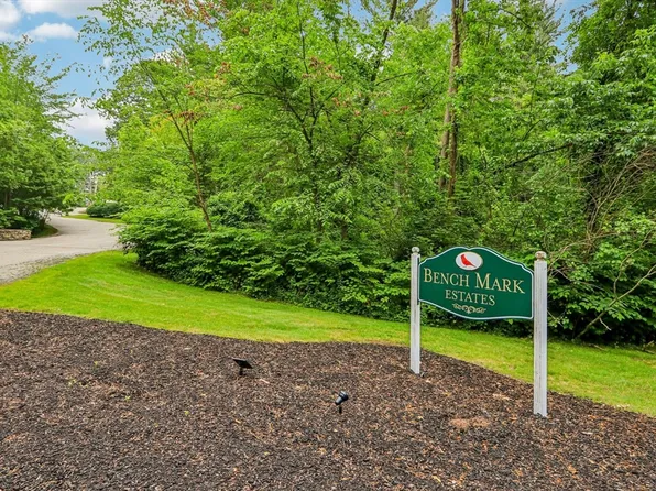 106 Cardinal Ln, Tyngsboro, MA 01879