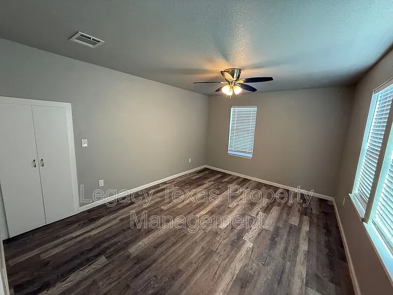 101 Lane Ave #2 — Photo 6