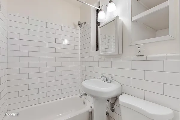 Sold by Citi Habitats | media 10