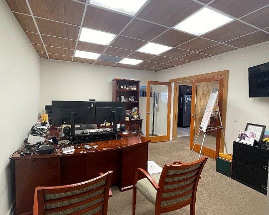 3rd image of 5665 Whitnall Hwy #17269704