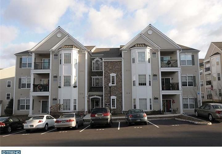 1st image of 322 Creekside Dr