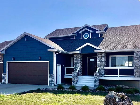 45289 Unique Ct, Canistota, SD 57012