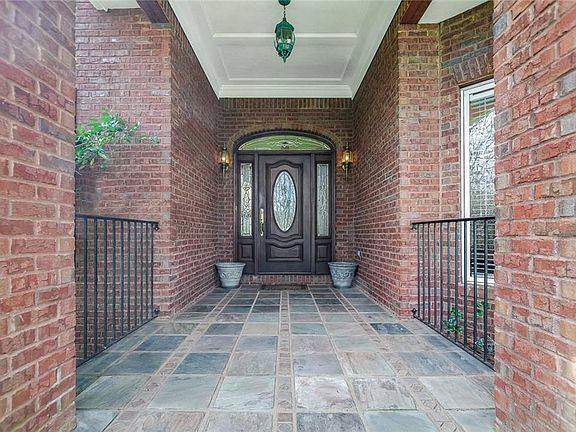 4th image of 6485 Westridge Ct