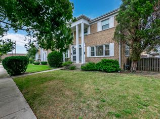 6745 N Drake Ave, Lincolnwood, IL 60712