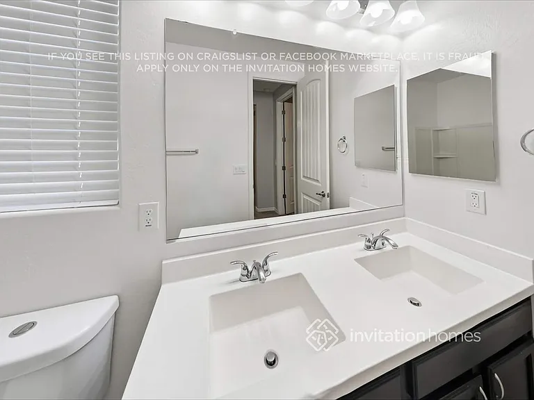 1636 N 209th Ave — Photo 16