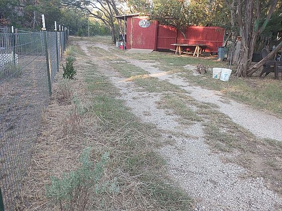 5th image of 372 County Road 2471