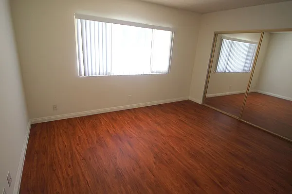 301 Knob Hill Ave. — Photo 16