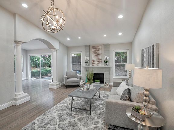 5th image of 2090 Pleasant Crest Ct