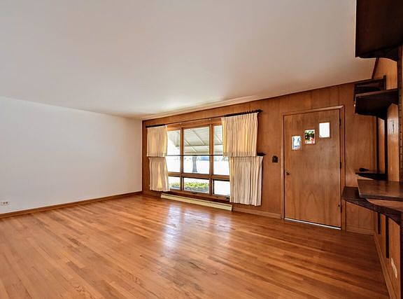 3rd image of 1401 Glenwood Ave