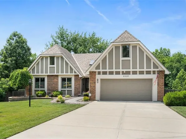 6620 N London Dr, Kansas City, MO 64151