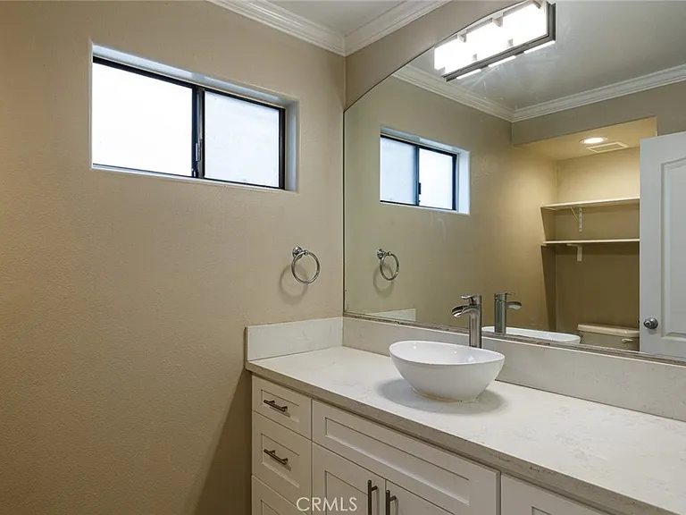 1403 W Santa Cruz St — Photo 16