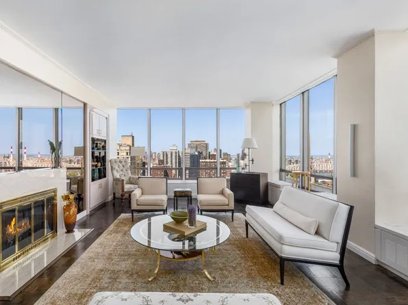 860-866 United Nations Plz, New York, NY 10017