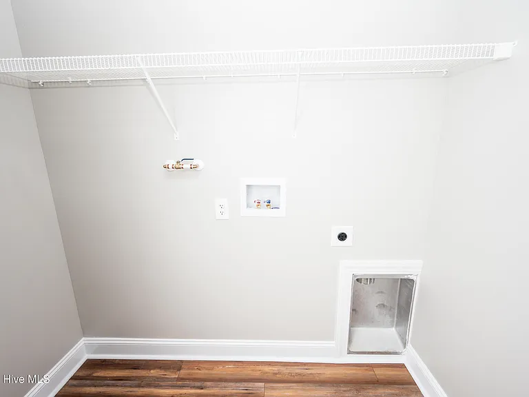 132 Macdonald Blvd — Photo 16