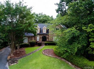 1002 Crest Rd, Leeds, AL 35094