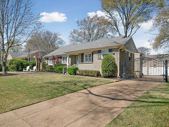 3rd image of 3840 Mimosa Ave