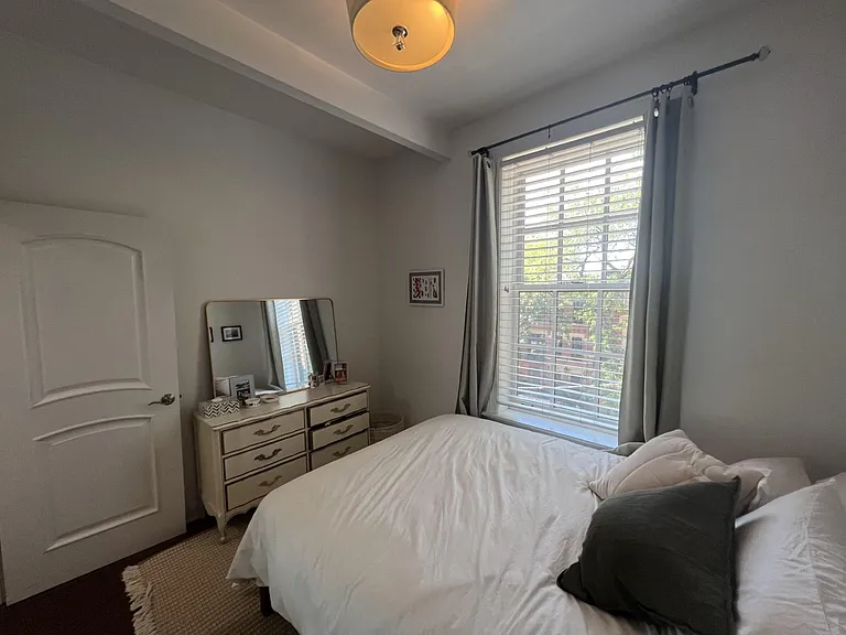 1921 N Sedgwick St #3F — Photo 11