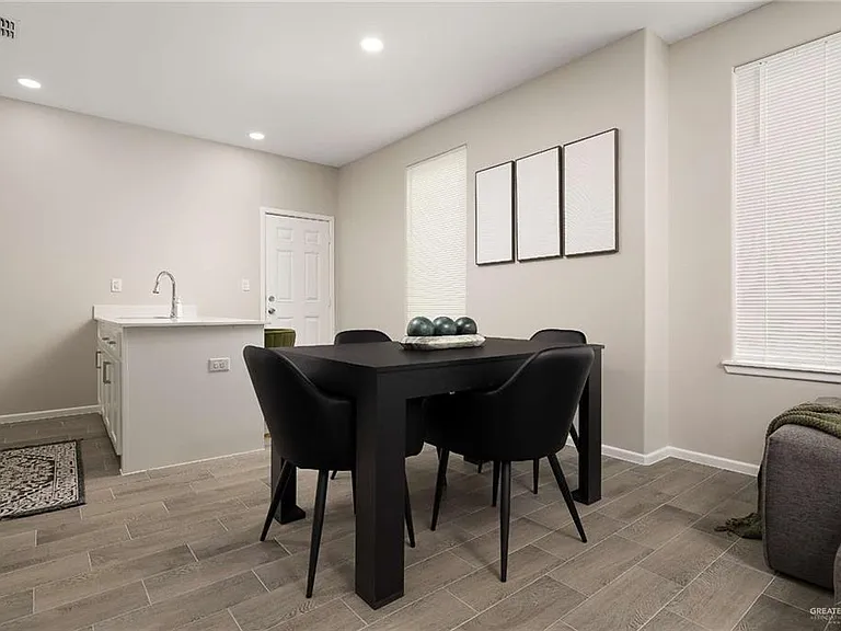 2504 E Harrison Ave #3 — Photo 3