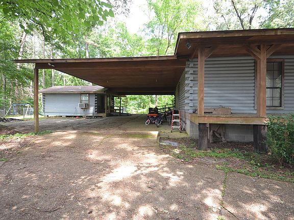 3rd image of 118 Southwood Dr