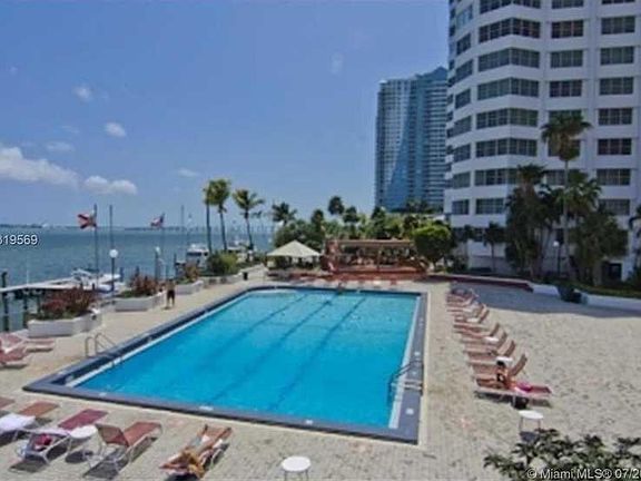 2nd image of 825 Brickell Bay Dr #64