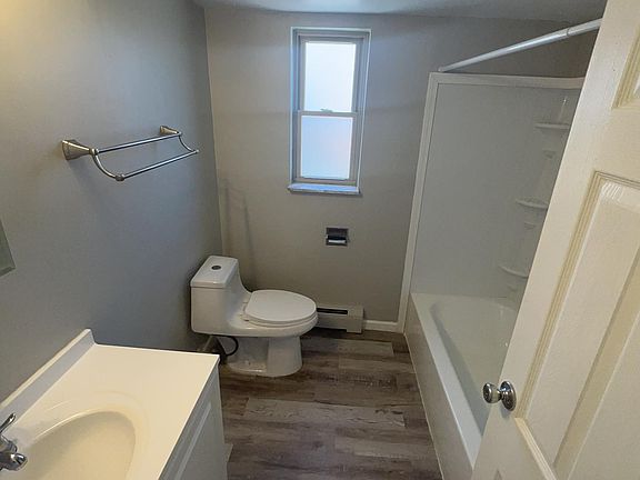 3rd image of 2200 Jefferson Ave APT 3