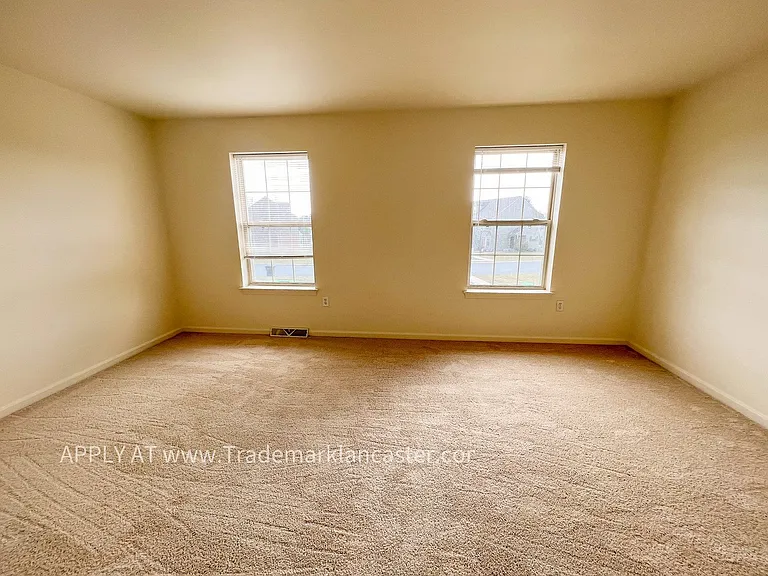 35 Covington Ct — Photo 4