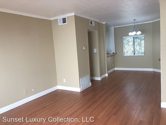 3rd image of 7632 Topanga Canyon Blvd APT 210