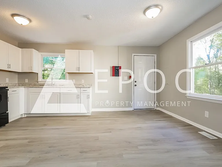 3709 Country Ridge Rd — Photo 8