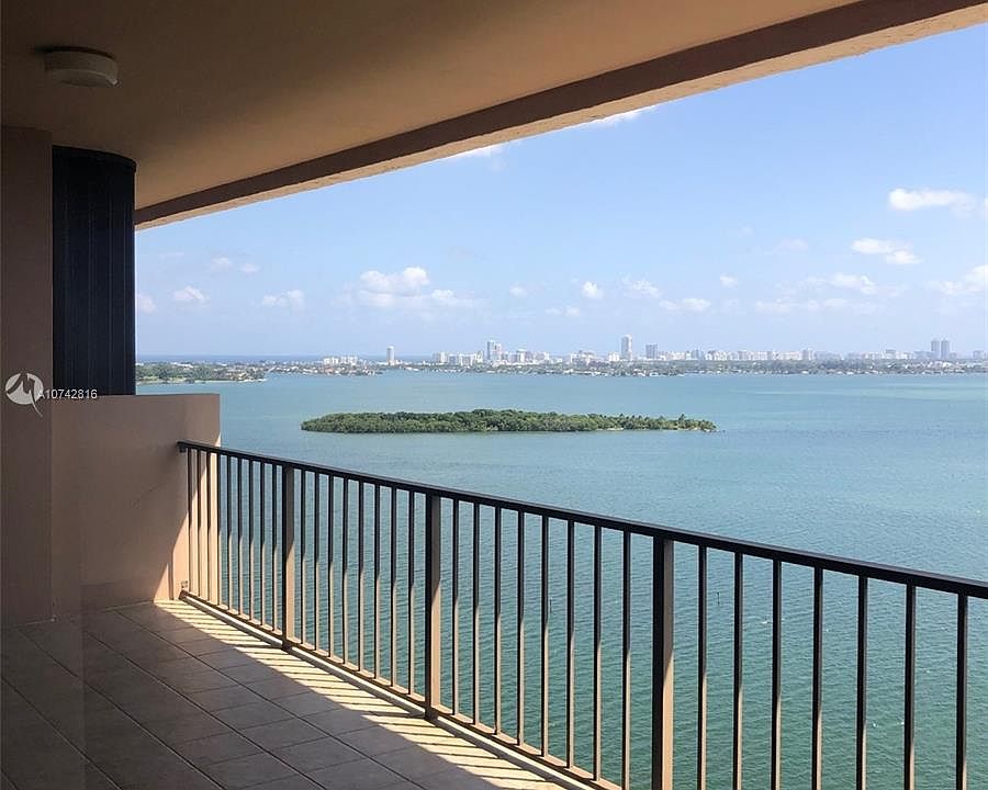 1st image of 1800 NE 114th St #Penthouse 07