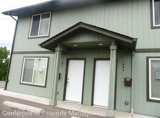 697 NE Denver St, Roseburg, OR 97470