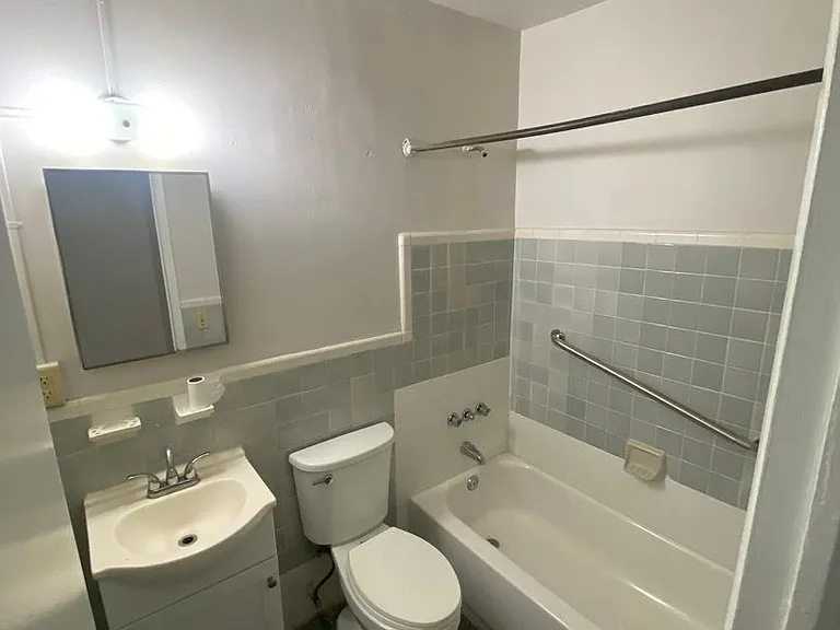 361 Sharar Ave — Photo 16