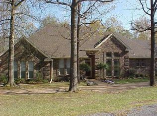 6706 N Hills Dr, Texarkana, TX 75503