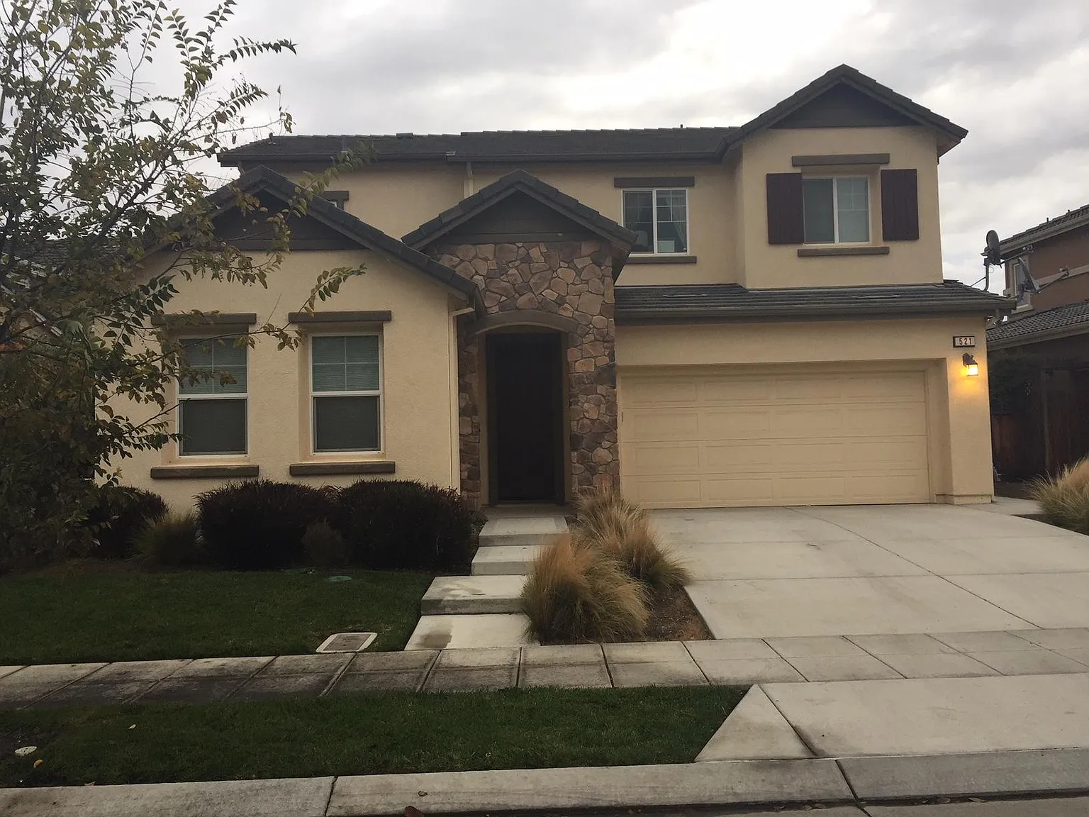 521 W Bonaventure Ave photo 1
